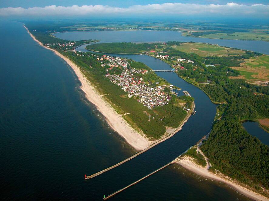 Dom Seniora „Słoneczny Dom” w Dziwnówku położony jest w niesamowicie malowniczym miejscu