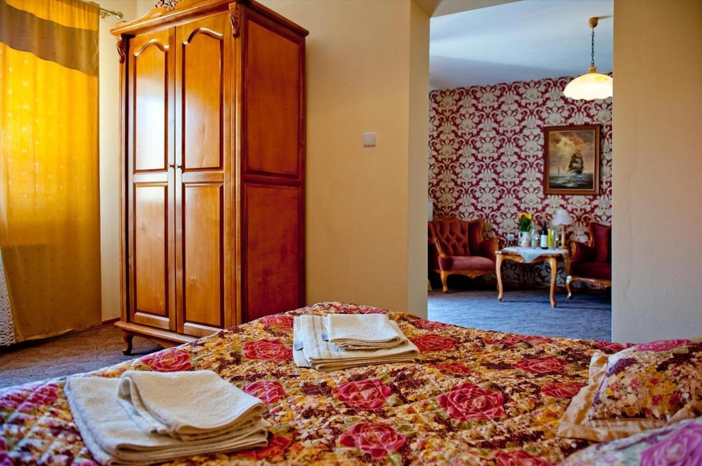 Dworek Bursztynowy w Karwi