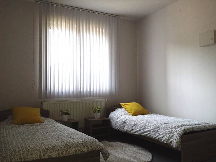 Dom Opieki „Zacisze Seniora” w Ozorkowie dysponuje komfortowymi pokojami dla pensjonariuszy