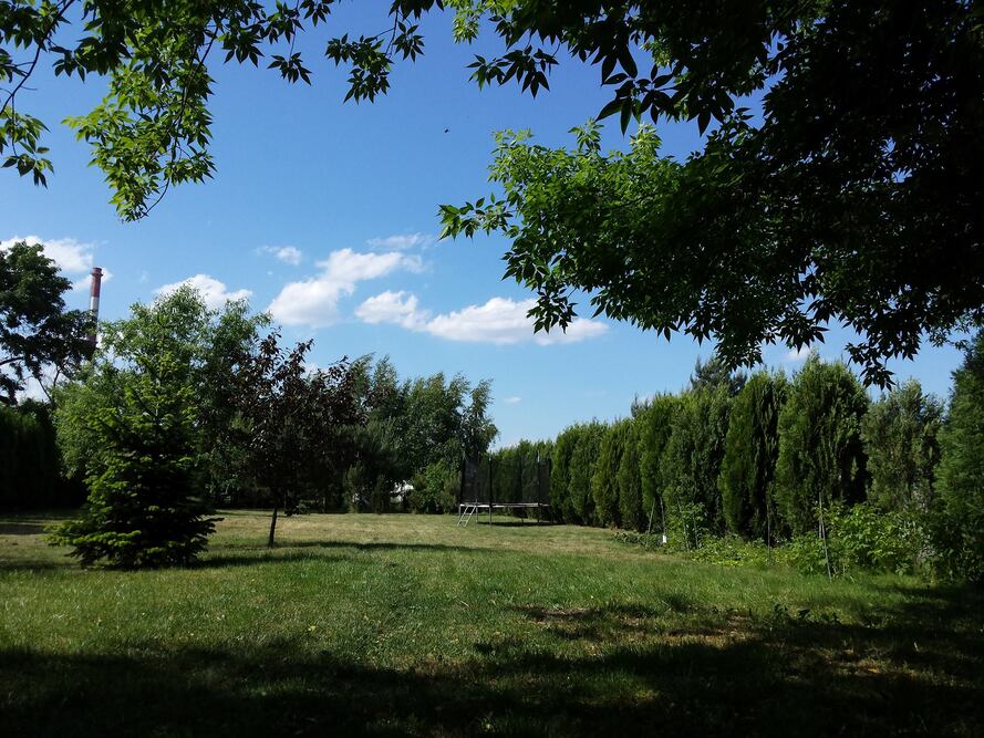 Teren przed Domem Opieki „Zacisze Seniora” w Ozorkowie