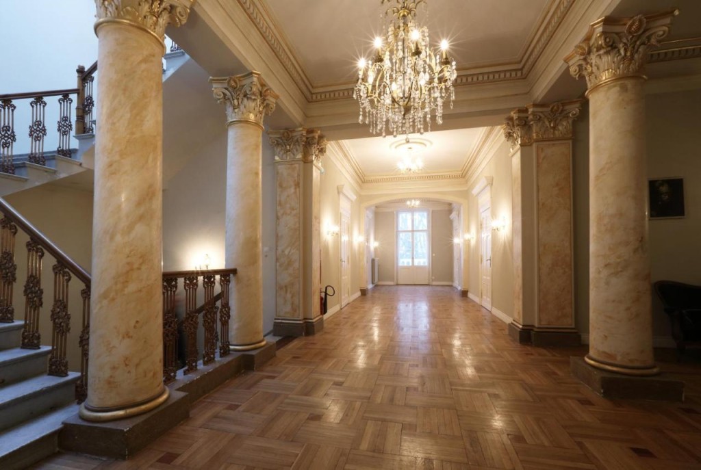 Pałac Biedrusko w Biedrusku