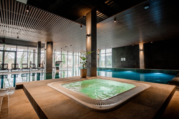 Centrum Konferencyjno-Wypoczynkowe „Pałac i Folwark Łochów”