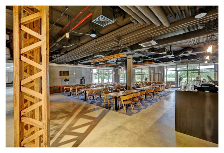 Centrum Konferencyjno-Wypoczynkowe „Pałac i Folwark Łochów”