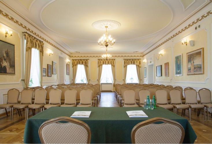 Centrum Konferencyjno-Wypoczynkowe „Pałac i Folwark Łochów”