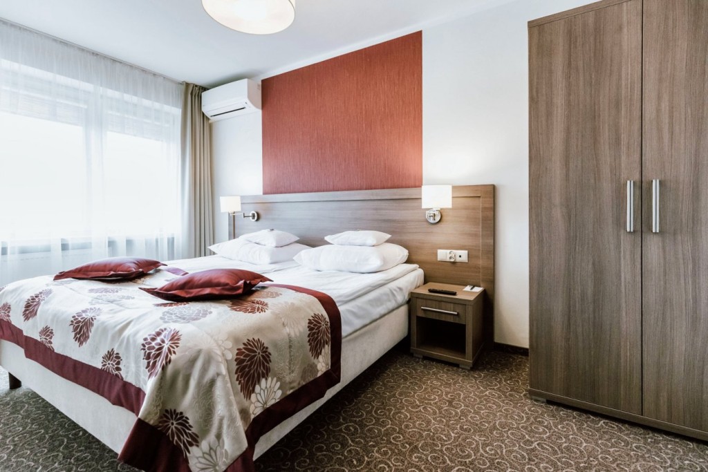 Hotel „Gromada” w Pile