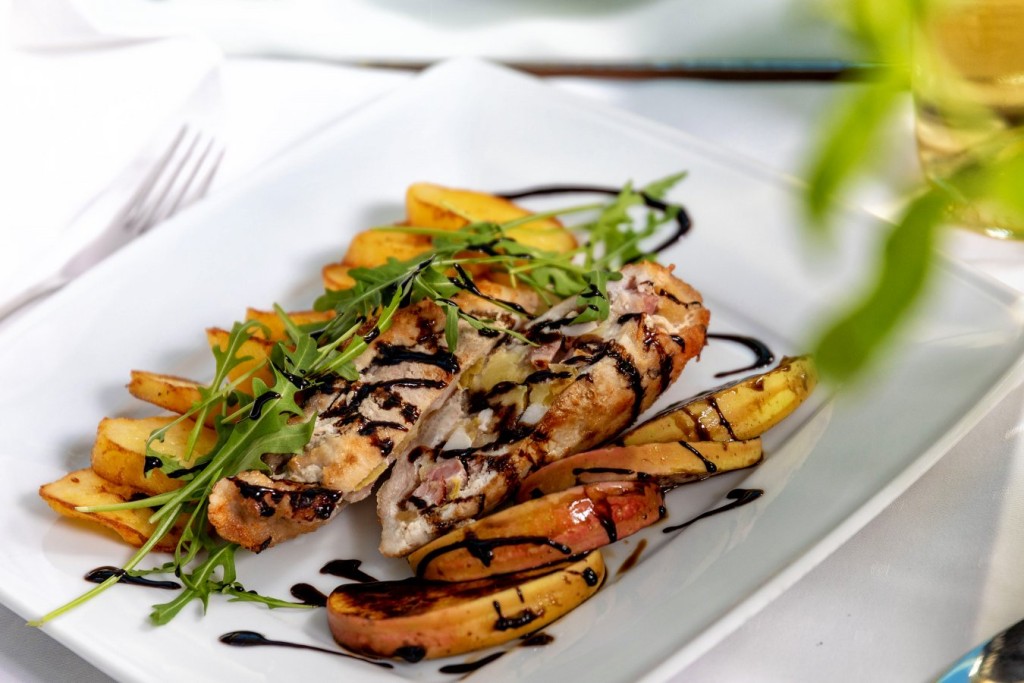 Hotel „Gromada” w Pile