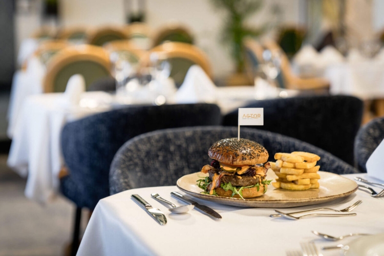 Hotel „Astor” w Jastrzębiej Górze