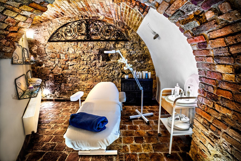 Centrum Konferencyjno-Wypoczynkowe „Zamek Kliczków”