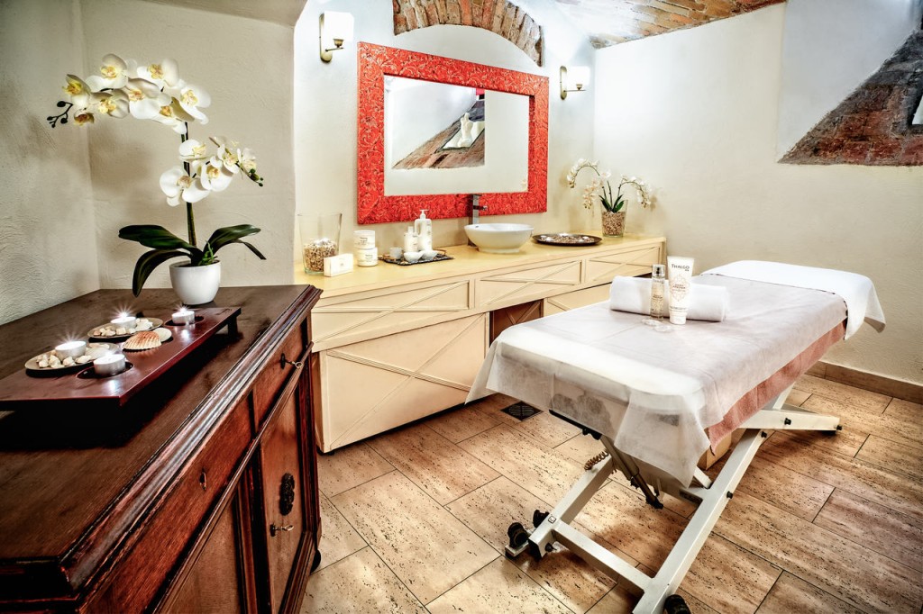 Centrum Konferencyjno-Wypoczynkowe „Zamek Kliczków”