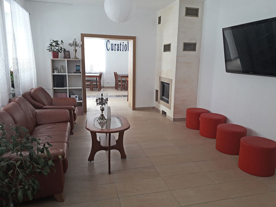 Dom Aktywnego Seniora w Rajczy to miejsce, w którym seniorzy mogą spędzać czas wspólnie