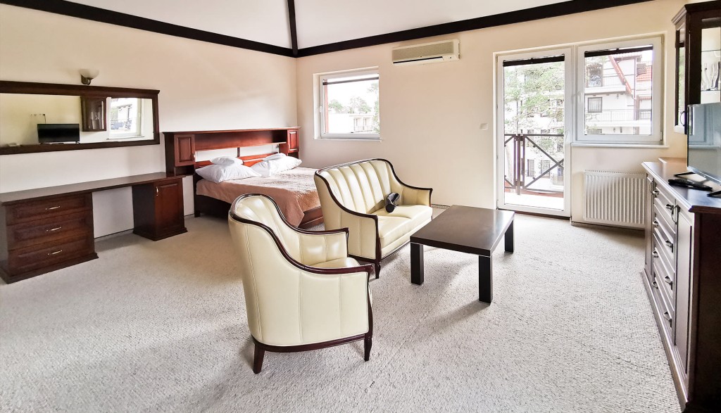 Hotel Continental w Krynicy Morskiej