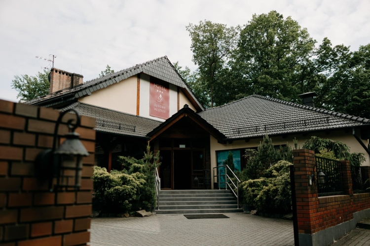 Hotel Dębowe Wzgórze w Pokrzywnej