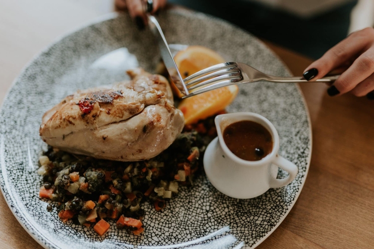 Hotel Dębowe Wzgórze w Pokrzywnej