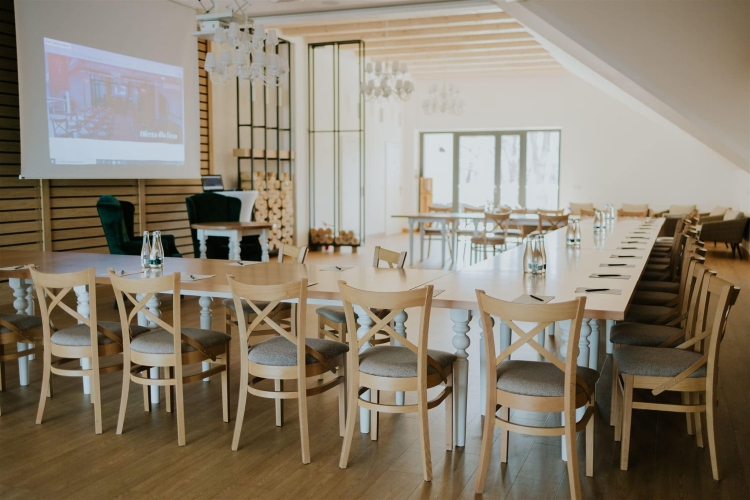 Hotel Dębowe Wzgórze w Pokrzywnej