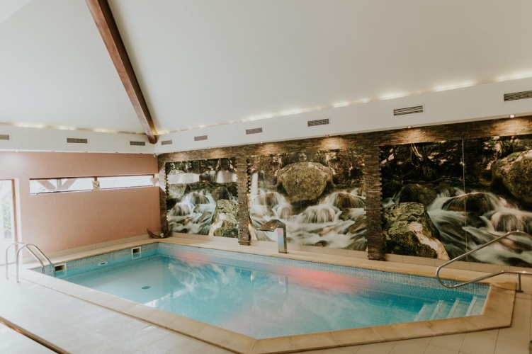 Hotel Dębowe Wzgórze w Pokrzywnej