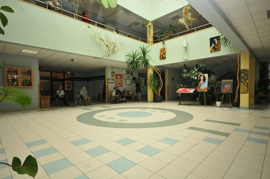 Hol w Domu Pomocy Społecznej - Domu nad Stawami w Siedlcach