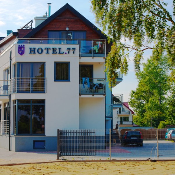Hotel 77 w Chałupach