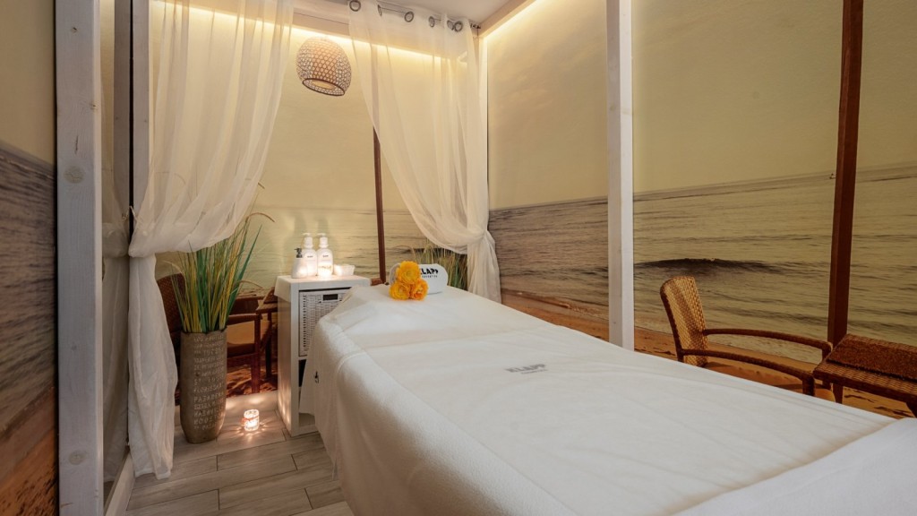 Hotel Szafir w Jastrzębiej Górze