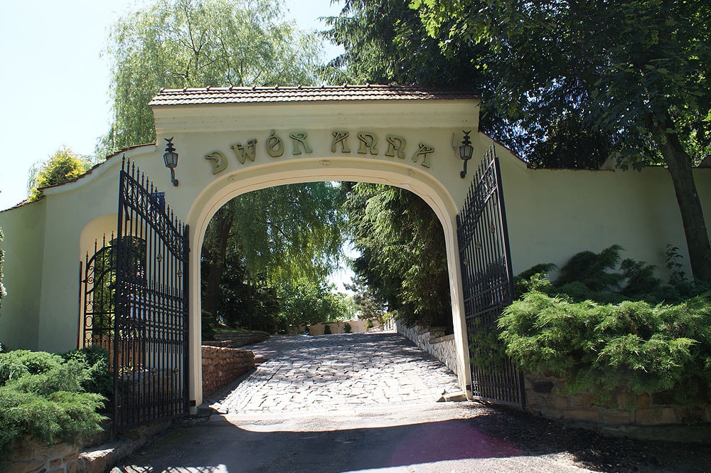 Dwór Anna w Jakubowicach Konińskich