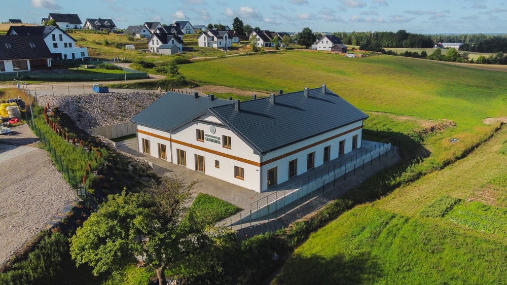 Rezydencja Seniora w Starej Maszynie z lotu ptaka 