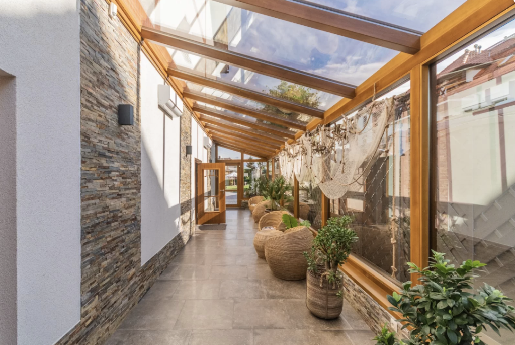 Hotel Kahlberg w Krynicy Morskiej