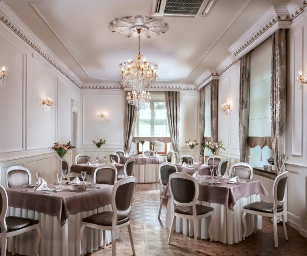 Dwór Prezydencki Boutique Hotel & SPA w Zgłobicach