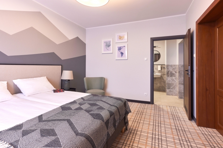 Hotel Kyriad Karkonosze w Wojcieszycach