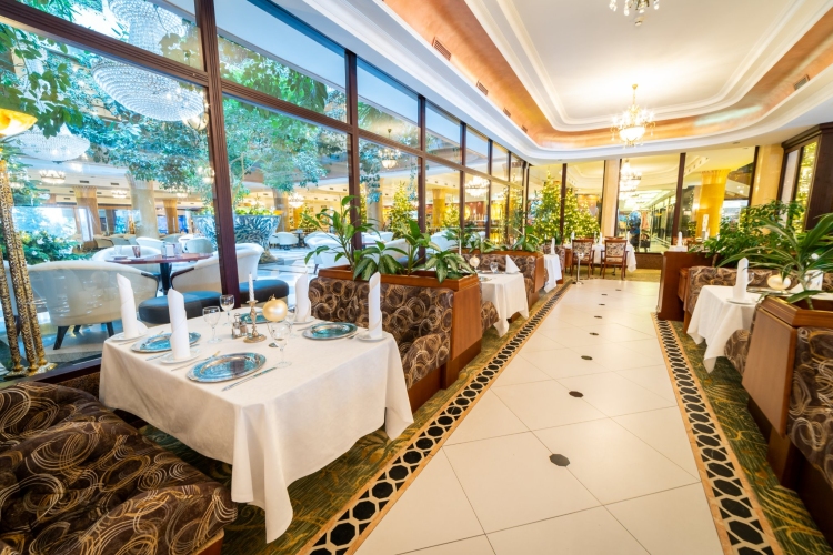 Hotel Gołębiewski w Mikołajkach