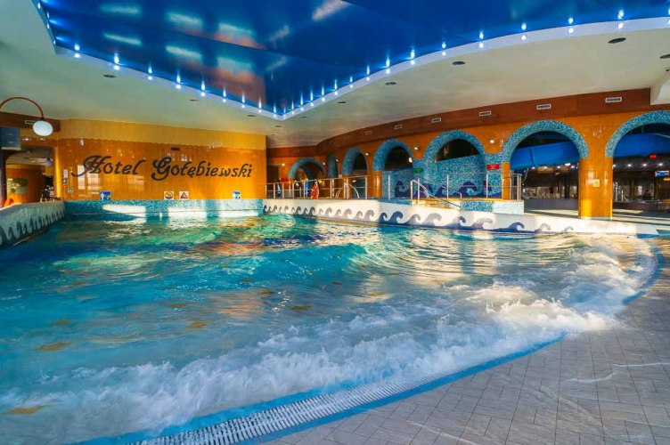 Hotel Gołębiewski w Mikołajkach