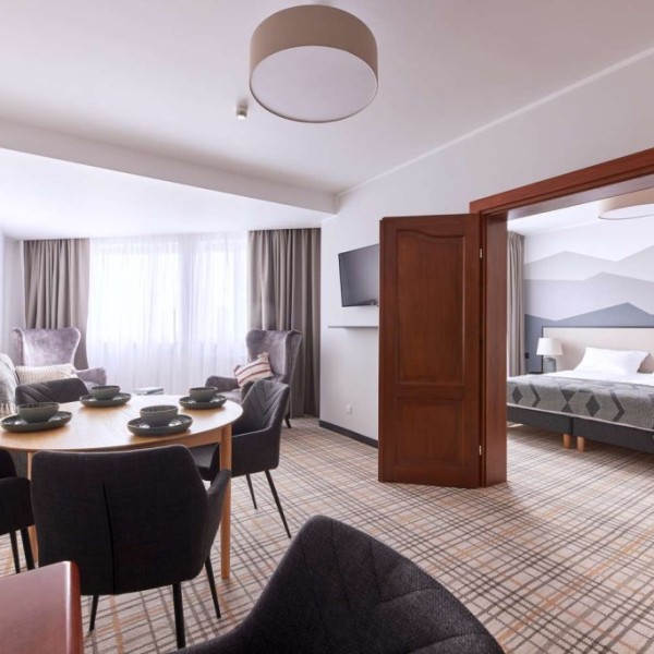 Hotel Kyriad Karkonosze w Wojcieszycach