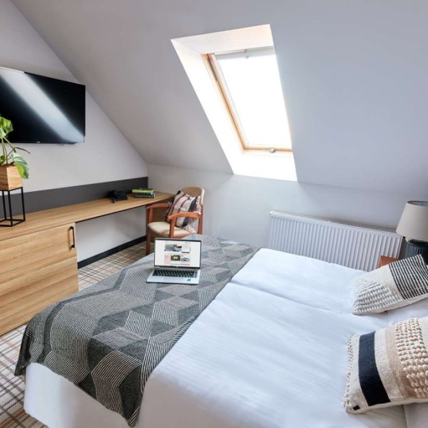 Hotel Kyriad Karkonosze w Wojcieszycach