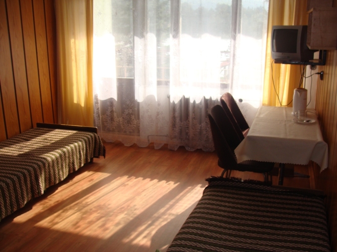 Dom Wczasowy STALOWNIK w Bartkowej nad Jeziorem Rożnowskim