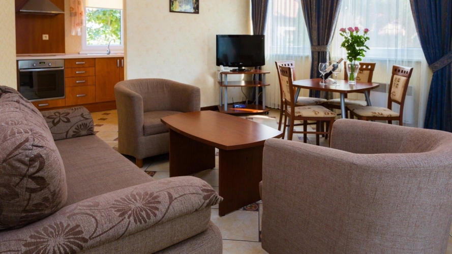 Hotel Ognisty Ptak w Ogonkach k/Węgorzewa