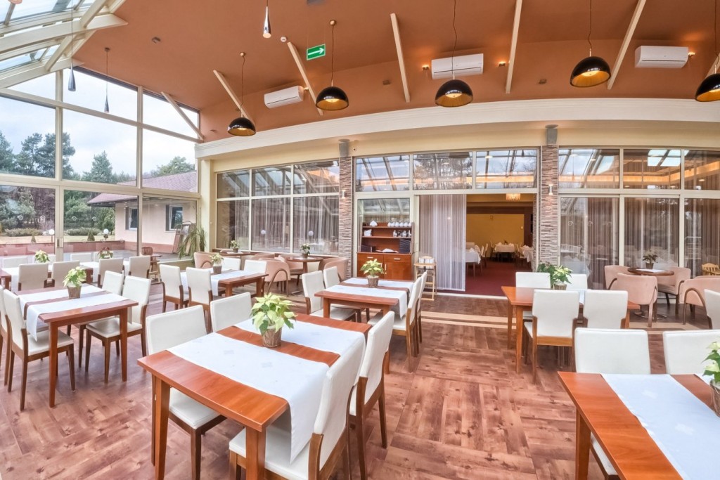 Hotel Ostaniec w Podlesicach