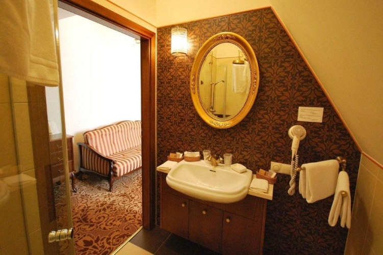 Dwór Kombornia Hotel & SPA w Komborni