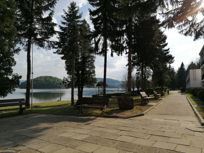 Dom Wczasowy STALOWNIK w Bartkowej nad Jeziorem Rożnowskim