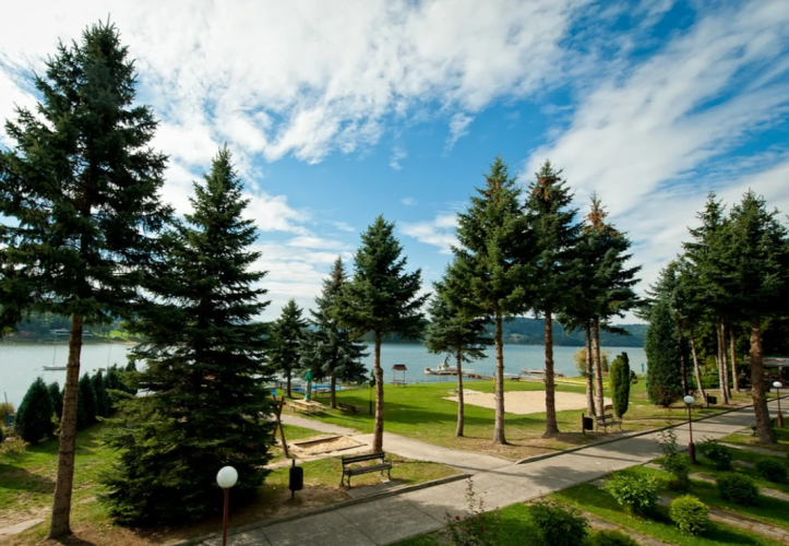 Dom Wczasowy STALOWNIK w Bartkowej nad Jeziorem Rożnowskim