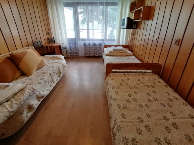 Dom Wczasowy STALOWNIK w Bartkowej nad Jeziorem Rożnowskim