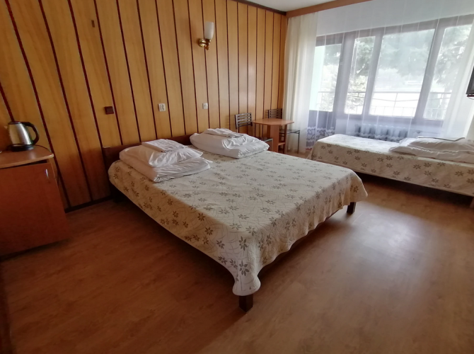 Dom Wczasowy STALOWNIK w Bartkowej nad Jeziorem Rożnowskim