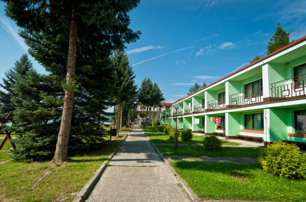 Dom Wczasowy STALOWNIK w Bartkowej nad Jeziorem Rożnowskim