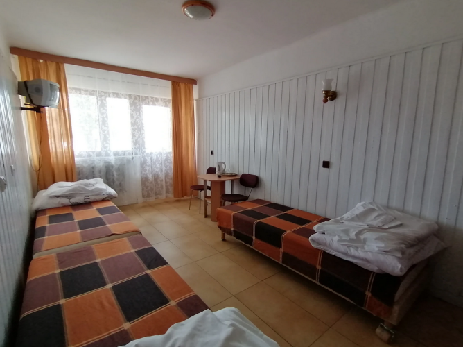 Dom Wczasowy STALOWNIK w Bartkowej nad Jeziorem Rożnowskim