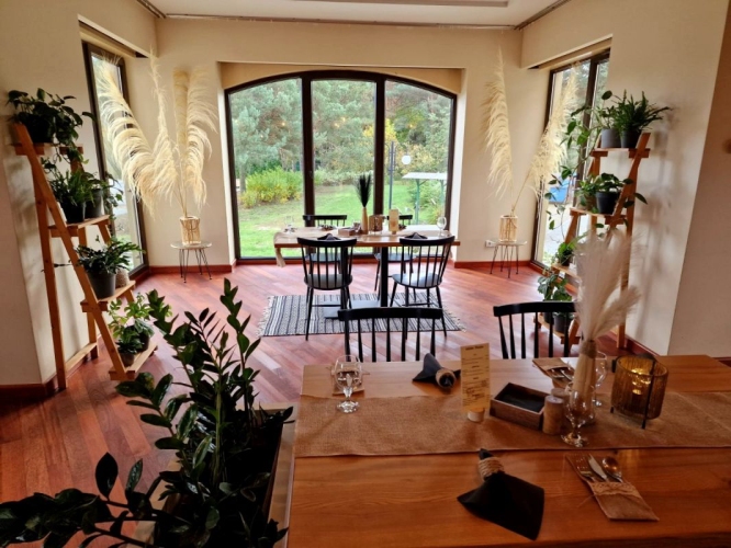 Rado Resort w Woli Chorzelowskiej