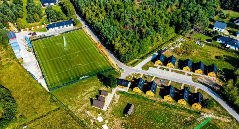 Rado Resort w Woli Chorzelowskiej