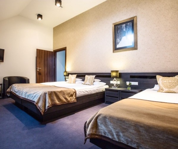 Rado Resort w Woli Chorzelowskiej
