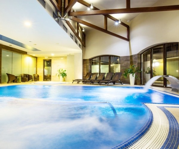 Rado Resort w Woli Chorzelowskiej