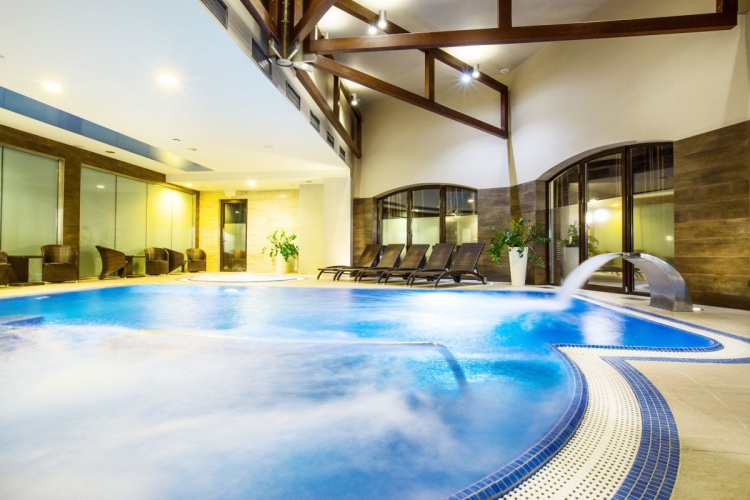 Rado Resort w Woli Chorzelowskiej