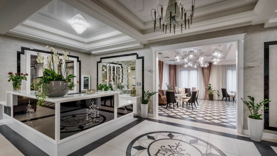 Hotel Evita w Tleniu