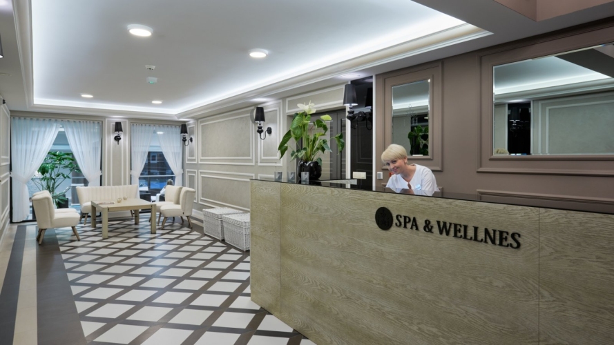 Hotel Evita w Tleniu