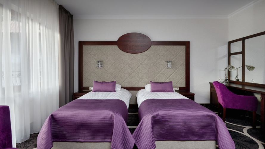 Hotel Evita w Tleniu