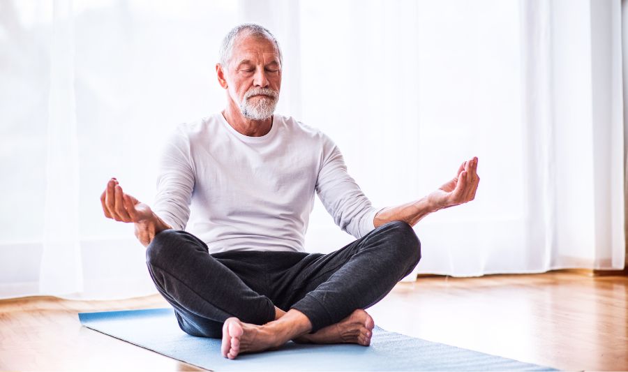 Medytacja to dobry sposób na work-life balance.